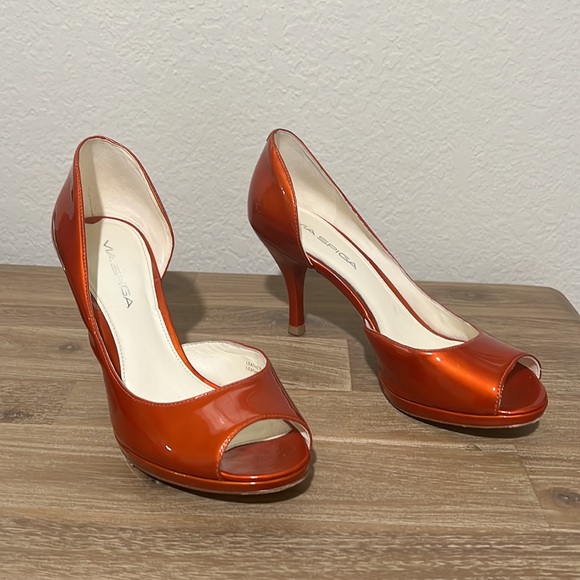 VA SPIGA pumps, gently used, 2 in hills, orange patent leather, design in Italy - Picture 2 of 8
